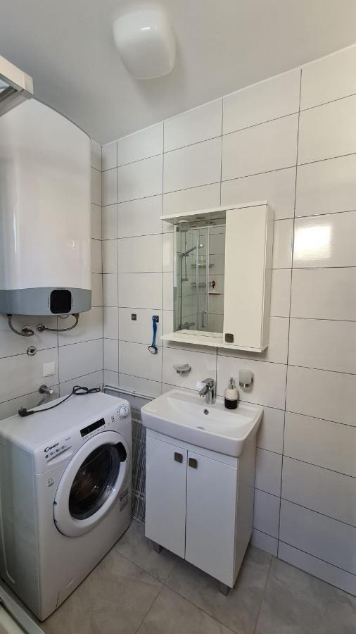 Studio Apartman Kiara Bol Kültér fotó